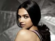 दीपिका ने पी नकली सिगरेट