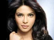 अबकी सात किरदार निभाएंगी प्रियंका   