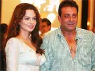 संजय दत्त को चाहिए सेक्सी अभिनेत्रियां!