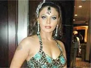 राखी सावंत पर आत्‍महत्‍या के लिए उकसाने का मामला दर्ज 