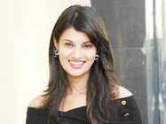 राजधानी एक्सप्रेस में पेस और बिकनी संग नजर आयेगीं सयाली भगत 