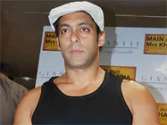 सलमान खान डबलीन जाने से पहले देखेंगे रास्कल