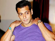 एंजेला पर कुछ ज्यादा ही मेहरबान हुए सलमान खान 