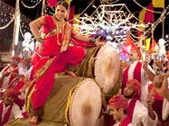 राउडी को ओवरटेक करने के चक्‍कर में फरारी की सवारी