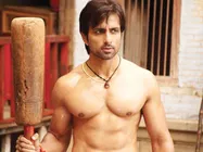  'दबंग' नहीं मेरी 'जंजीर' है 'मैक्सिमम' :सोनू सूद 