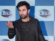 बॉलीवुड का सबसे चहेते कुंवारे रणबीर कपूर लेकिन बेरोजगार हैं