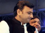 थू-थू होने के बाद सीएम अखिलेश ने किया 'डेढ़ इश्किया' का प्रीमियर रद्द