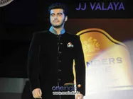 सिर्फ 2 स्टेट्स में ही नहीं रियल में भी कमिटमेंट से डरते हैं अर्जुन!