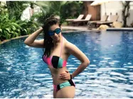 जूली 2 की एक्ट्रेस ने बिकिनी में कुछ यूं किया खुद को Introduce