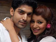 करण जौहर के बाद ये टेलीविजन कपल बने दो बेटियों के पैरेंट्स..