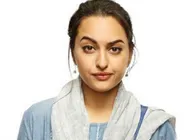 BOX OFFICE: 2017 की एक और सुपर डुपर FLOP.. थियेटर में दर्शक ही नहीं पहुंचे