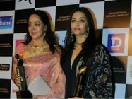 CONGRATS: तीन सुपरस्टार्स को एक साथ मिला ये अवार्ड, देखिए तस्वीरें