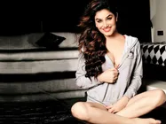 ये 100 करोड़ी बोल्ड स्टार करने जा रही हैं जबरदस्त डेब्यू,तस्वीरें VIRAL !