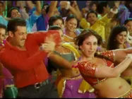 सलमान खान औरतों का इस्तेमाल करते हैं, शर्म भी नहीं आती, बच्चों को बर्बाद कर रहे हैं 