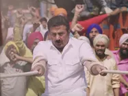 'यमला पगला दीवाना फिर से' की बॉक्स ऑफिस पर सनी देओल- हिट होगी फिल्म!