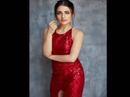 बॉलीवुड में एक्ट्रेस की धमाकेदार एंट्री, राधिका मदान हैं इंडस्ट्री की अगली सुपरस्टार !