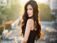 ब्लैक बिकिनी में सुपरस्टार ने मचा दी सनसनी,तस्वीरें ऐसी लाखों लोग देख रहे हैं 