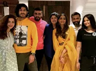 अबराम ने बंधवाई आलिया दीदी से राखी, बच्चन और कपूर परिवार ने मनाया त्योहार, बॉलीवुड की #RakhiPics