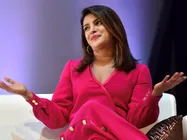 INTERVIEW- फरहान अख्तर 2004 में मेरे प्रोड्यूसर थे- अब मैं उनकी प्रोड्यूसर हूं- प्रियंका चोपड़ा