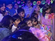 PICS: आराध्या बच्चन की बर्थ डे पार्टी में झूला झूलते दिखे अभिषेक - ऐश्वर्या सहित बाकी मेहमान