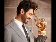 ZeeCineAwards: कार्तिक आर्यन ने जीता 