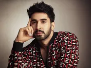 करण जौहर ने 'दोस्ताना 2' एक्टर लक्ष्य को किया इंट्रोड्यूस - कहा, 'दिल जीतने के लिए है तैयार'