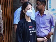 सुशांत ड्रग्स केस: NCB की चार्जशीट पर रिया चक्रवर्ती के वकील बोले, सिर्फ फंसाने की कोशिश की जा रही