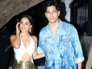 बारात लेकर दुल्हे राजा सिद्धार्थ हुए तैयार, तो दुल्हन बनकर कियारा भी लगी बेहद प्यारी