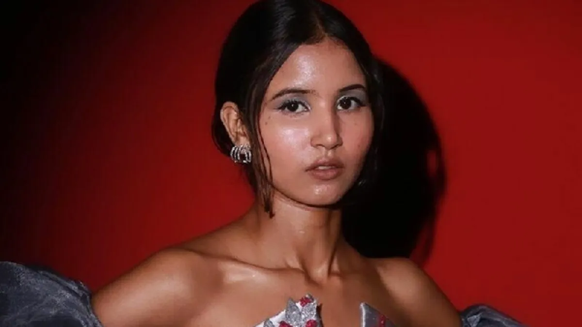 Nancy Tyagi's Outfit: 70,000 Rupees Price Sparks Debate