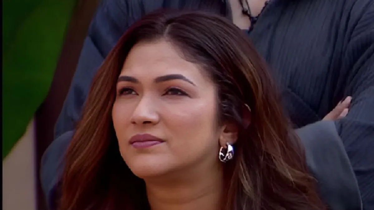 The 50' වේදිකාවේ රිදිමා – දිව්‍යා උණුසුම් ගැටුමක්