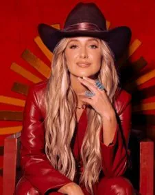 Lainey Wilson: Keepin' Country Cool