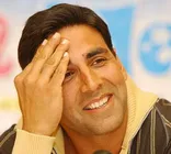 കംബക്ത്‌  ഇഷ്‌കില്‍ അക്ഷയ്‌ യുടെ ചൂടന്‍ ചുംബനരംഗം 