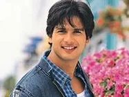 ഷാഹിദിനായി പിതാവ് കണ്ടെത്തിയത് സോനത്തെ 