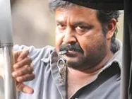 ഭ്രമരത്തിലെ അവിശ്വസനീയത എന്തെന്ന് നിര്‍മാതാവ്