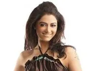 മതിലുകള്‍ക്കപ്പുറത്ത് മംമ്ത