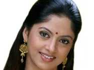 ഡബിള്‍സിന്റെ ക്ഷീണം തീര്‍ക്കാന്‍ നദിയ സെവന്‍സില്‍