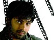 സാമ്രാജ്യം തിരിച്ചുപിടിയ്ക്കാന്‍ ആര്യ?