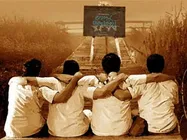 പിന്‍ബെഞ്ചിലെ നാല്‍വര്‍ സംഘത്തിന്റെ കഥ