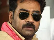 ആരാണ് 2012ന്റെ ഹീറോ?