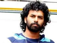 ചൂയിങ് ഗം നുണയാന്‍ സണ്ണിവെയ്ന്‍