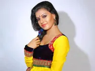 വെടിവഴിപാടില്‍ ജേര്‍ണലിസ്റ്റായി അനുശ്രീ