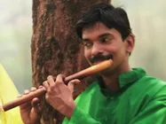 പണ്ഡിറ്റിന്റെ ഗാനത്തിന് ആരാധകര്‍ കൂടുന്നു