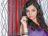 ഇവളല്ലെ ഒരേ സമയം മൂന്ന് നാല് പേരെ ഒരുമിച്ച് പ്രണയിക്കുന്നവള്‍