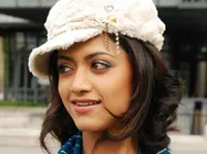 ഇനി കൂടുതല്‍ ശ്രദ്ധയോടെ, തോപ്പില്‍ ജോപ്പന് ശേഷം മംമ്ത അടുത്ത ചിത്രത്തിലേക്ക്!