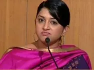 പെണ്‍കുട്ടിക്കളെ പീഡിപ്പിക്കുന്നവരുടെ ലിംഗം മുറിച്ചെടുക്കുകയാണ് വേണ്ടത്; ദേഷ്യം കടിച്ചമര്‍ത്തി മീര