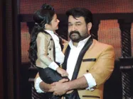 അങ്ങനെ ഞാനും ലാലങ്കിളിന്റെ നായികയായെന്നും പുലിമുരുകന്‍ സൂപ്പറാണെന്നും അക്ഷര