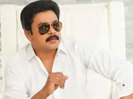 ഫേസ്ബുക്ക് ലൈവില്‍ വന്ന് നടിമാര്‍  ദുരന്തം ഏറ്റുവാങ്ങുകയായിരുന്നോ?? വീഡിയോ വൈറല്‍!!!