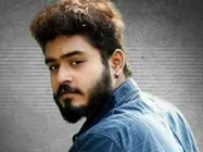 ആദ്യവരവ് ഏറ്റില്ല, പുതിയ മേക്കോവറുമായി വീണ്ടും ഗോഗുല്‍ സുരേഷ്, മീശയും താടിയും കടുക്കനും ഇത് കിടുക്കി