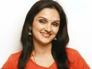 ജോമോള്‍ സിനിമയിലേക്ക് മടങ്ങി വരാന്‍ കാരണം? സിനിമയെക്കാള്‍ വലുതല്ല മക്കള്‍ എന്ന് നടി, ഭര്‍ത്താവോ?