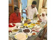 നാദിര്‍ഷയുടെ വീട്ടില്‍ നോമ്പു തുറക്കാനെത്തിയ സലീം കുമാര്‍, ചിത്രം വൈറല്‍ !!